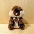 Adorable peluche de castor animal de peluche suave muñeca de marmota con chaleco etiqueta de madera - 25cm / Marmota
