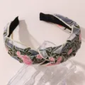 Breed geborduurd haarbandje met bloemen voor dames, stijlvolle haaraccessoire van mesh. - Roze