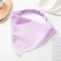 Effen satin haarband met witte kantafwerking, elastische driehoekige hoofddoek. - Lichtpaars