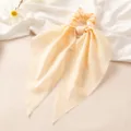 Elegante effen satijnen haarscrunchie met lange lint zoete zomer haaraccessoires voor vrouwen - Crèmegeel