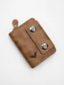 Tarjetero de cuero marron para hombre con doble boton a presion y monedero con cremallera util. - Café Claro