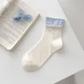 Atmungsaktive Damen-Wadenstrümpfe mit süßen blauen Umschlagbündchen für den Alltag. - Einheitsgröße (35-39) / Blau-Weißes Bündchen