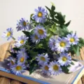 Bouquet di margherite artificiali viola 24 teste fiori di seta per arredamento casa - Blu