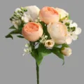 Bouquet de roses thé artificielles pêche, variante déco nordique luxe pour photo. - Champagne