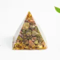 Pyramid Figurine από Ρητίνη Κρυσταλλικής Πέτρας, Unakite και Φύλλο Χρυσού Ντεκόρ 3cm Παραλλαγή - 3cm / Ουνακίτης