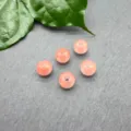 Vista di dettaglio di perline in pietra naturale da 8 mm grande foro cristallo rosa fai da te - Perla da 8mm (Foro da 3mm) / Rosso Cocomero Sintetico
