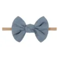 Weiches Nylon Baby Stirnband mit altblauem Schleifchen, elastisches Haaraccessoire Detail. - Blaugrau-Stil (2619)