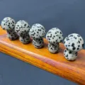 Statue di funghi intagliate in pietra diaspro naturale set di 5 per decorazione giardino - Diaspro Dalmata (1 Pezzo)