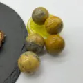 Dettaglio sfera di cristallo in pietra naturale, palla di gemma minerale lucidata. - 25mm / Agata pazza