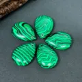 Pendentifs en pierre en forme de goutte rayés verts pour bijoux DIY, colliers et boucles d'oreilles. - Une malachite synthétique