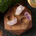 Anello in cristallo grezzo avvolto in filo fatto a mano quarzo rosa ametista - Anello in Pietra Naturale / Ametista Chiara