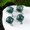 Pendente pianeta in pietra preziosa verde collana cosmica elegante variante gioiello - Agata Indiana