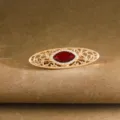 Vintage paleis stijl vergulde rode zirkoon broche, prachtig uitgeholde lange kristallen accessoire - DP131-39 Rood