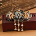 Retro Strass Blumen Haarklammer mit eleganten hängenden Kristallquasten für Damen. - Quaste Blume Haarklammer / Grau