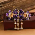 Retro lila Blumen Haarklammer mit Strass und Quasten Anhänger für elegante Damenfrisuren. - Quaste Blume Haarklammer / Lila
