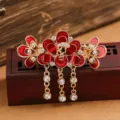 Pince a cheveux retro a pampilles avec email rouge et strass eclatants pour femmes. - LP1-6 Paon Rouge