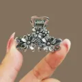 Vintage silver floral metal hair claw clip small size elegant hair accessory for women. - YZA39-2 / Ancient Silver