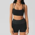 Zwarte polka dot halter sportbeha en hoge taille yoga shorts set voor fitness en training. - S / Top en Broek / Shorts Set / Zwart Met Witte Stippen
