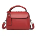 Borsa a mano donna in pelle morbida rossa tracolla spalla quadrata variante modello A1 - Rosso