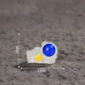 Mini statuetta astronauta in resina con ciondolo fai-da-te luminoso per decorazione auto - Lucido Luminoso Laterale