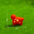 Mini figura di dinosauro in resina con stelle gialle, graziosa decorazione paesaggistica. - Rosso Lucido
