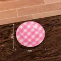 Mini piatto in resina a quadretti rosa e bianco, 4cm simpatico accessorio per casa bambole. - Rosa Scuro Lucido