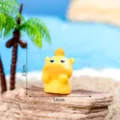 Miniatura statuetta capibara in resina simpatico ornamento da scrivania giallo accessorio - Opaco - Sostenendo il Viso