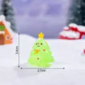 Miniature resin Christmas tree figurine holiday party desktop car decoration ornaments - Green Smiling Christmas Tree