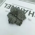 Broche fleur de camélia en cristal strass scintillants élégant vêtement rétro - Gris Anthracite