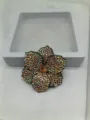Accessoire de chaussure fleur en strass étincelant, base gris minéral avec cristaux champagne. - Or Champagne