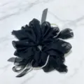 Chouchou de cheveux en organza noir elegant avec perles, accessoire chic pour femmes. - Anneau en Maille de Perles Double Couche / Noir