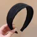 Black pleated headband wide hair hoop Korean retro style hair accessory detail view design - Black Wide Pleated Headband