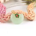 Chinese stijl imitatie jade hanger DIY sieraden accessoire met rood groene geëmailleerde bloem. - Kleine Bloemenboot