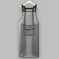 Delantal transparente impermeable de TPU con tirantes negros para cocina y trabajo. - Estilo con Bolsillo y Tirantes / 95 cm
