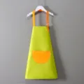 Grembiule da pittura impermeabile per bambini con tasca arancione e cinghie regolabili. - Grembiule Blocco Colore Verde-Arancione