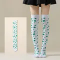Calcetines altos verdes con tréboles para mujer, perfectos para fiestas de San Patricio. - Calcetines de Trébol Blancos
