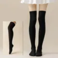 Medias altas negras de color sólido por encima de la rodilla, estilo JK japonés clásico para diario. - Talla única / Calcetines altos negros