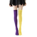 Calcetines altos colorblock en morado y amarillo, medias altas de tendencia versión AB para fiesta. - Amarillo y Púrpura