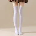 Calcetines largos blancos de color sólido por encima de la rodilla para cosplay y JK. - Talla única / Calcetines altos blancos