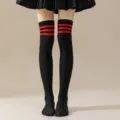 Calcetas altas negras con tres rayas rojas, lindas medias largas estilo JK cosplay. - Talla única / Negro con rayas rojas