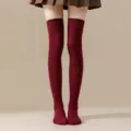 Medias altas de color liso rojo vino por encima de la rodilla para mujer, estilo cosplay. - Talla única / Medias Largas Vino Tinto