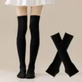 Conjunto de calcetines altos y manguitos negros, accesorio de fiesta liso color. - Talla única / Negro Calcetines Encima de la Rodilla y Mangas Conjunto
