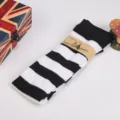 Chaussettes hautes rayées noir et blanc, jambières cosplay douillettes pour femmes. - Taille unique / Rayures Larges Noires et Blanches