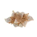 Detailansicht glänzender Strass Blumen Flicken, funkelnde Kristall Schuh Accessoires. - Gelb