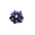Nahaufnahme Detail dunkelblaue Strass Kristall Blume Bekleidung Zubehör Patch Basteln. - 4CM Durchmesser / Blau Schwarz