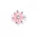 Detailaufnahme der funkelnden rosa Strassperlen Pailletten Kristallblume fuer Kleidung. - 4CM Durchmesser / Rosa