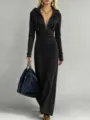 Elegantes schwarzes Kapuzen-Maxikleid mit Reißverschluss und langen Ärmeln für Damen. - S / Kleider / Schwarz