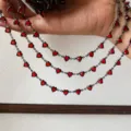 Dettaglio catena con pietre a cuore rosso, rame di qualità, ideale per creazione gioielli. - Canna di Fucile