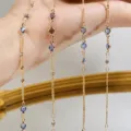 Dettaglio di catena metallica DIY con accenti di pietre blu e viola per gioielli. - Vetro Blu - Oro KC