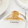 Mini pince à cheveux grille dorée, texture nacrée irisée petite pince requin pour femme - Jaune Clair
